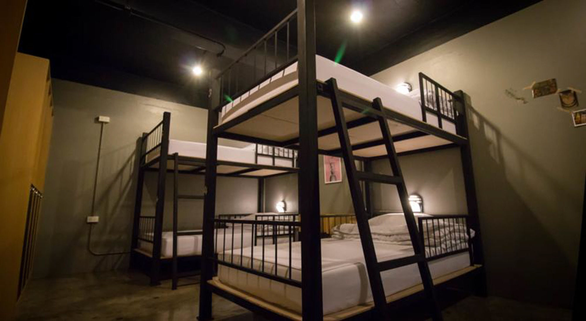 Hostel Marktel & Coffee Chiang Mai