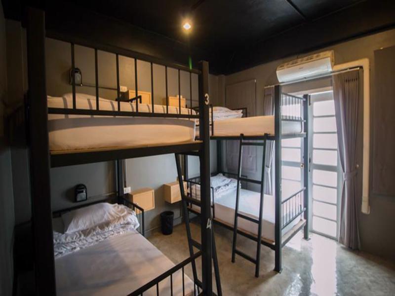 Marktel & Coffee Hostel